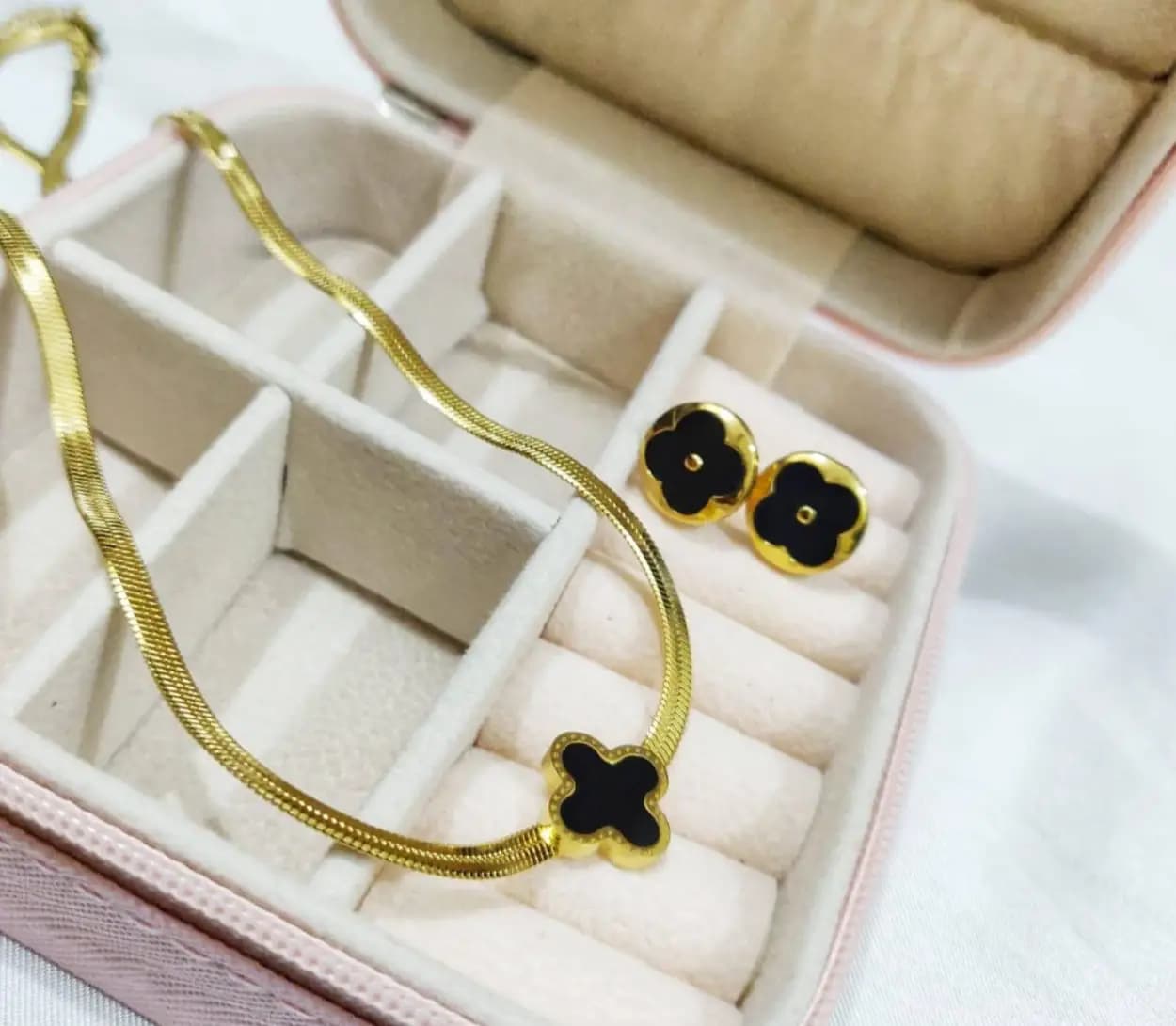 Golden Clover Snake Chain With Studs
